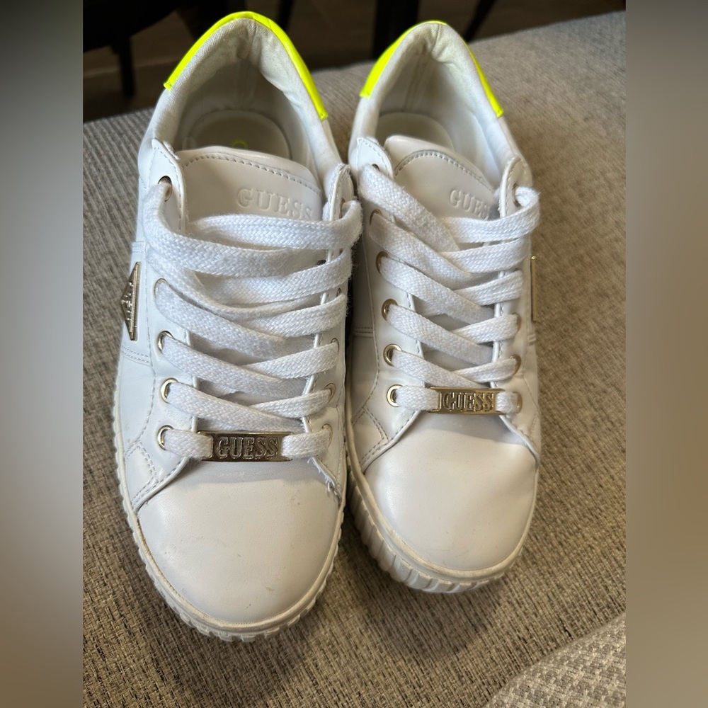 Guess sneakers - Picture 2 of 10